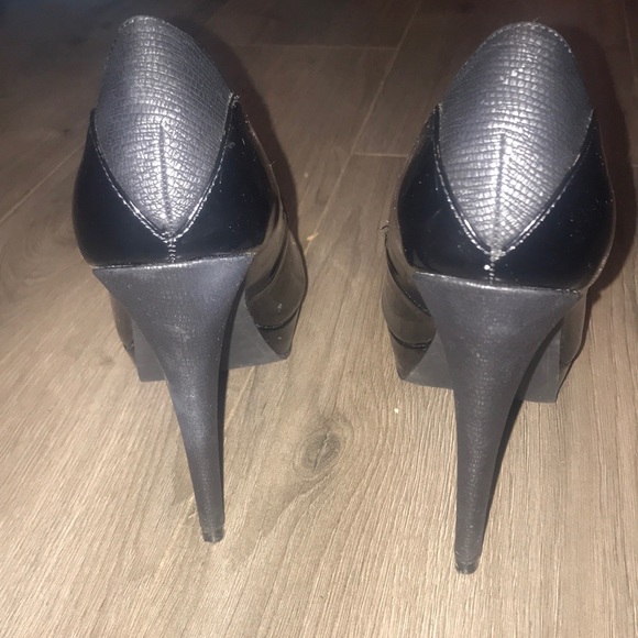 G by Guess Black Heels 8 - Picture 5 of 6